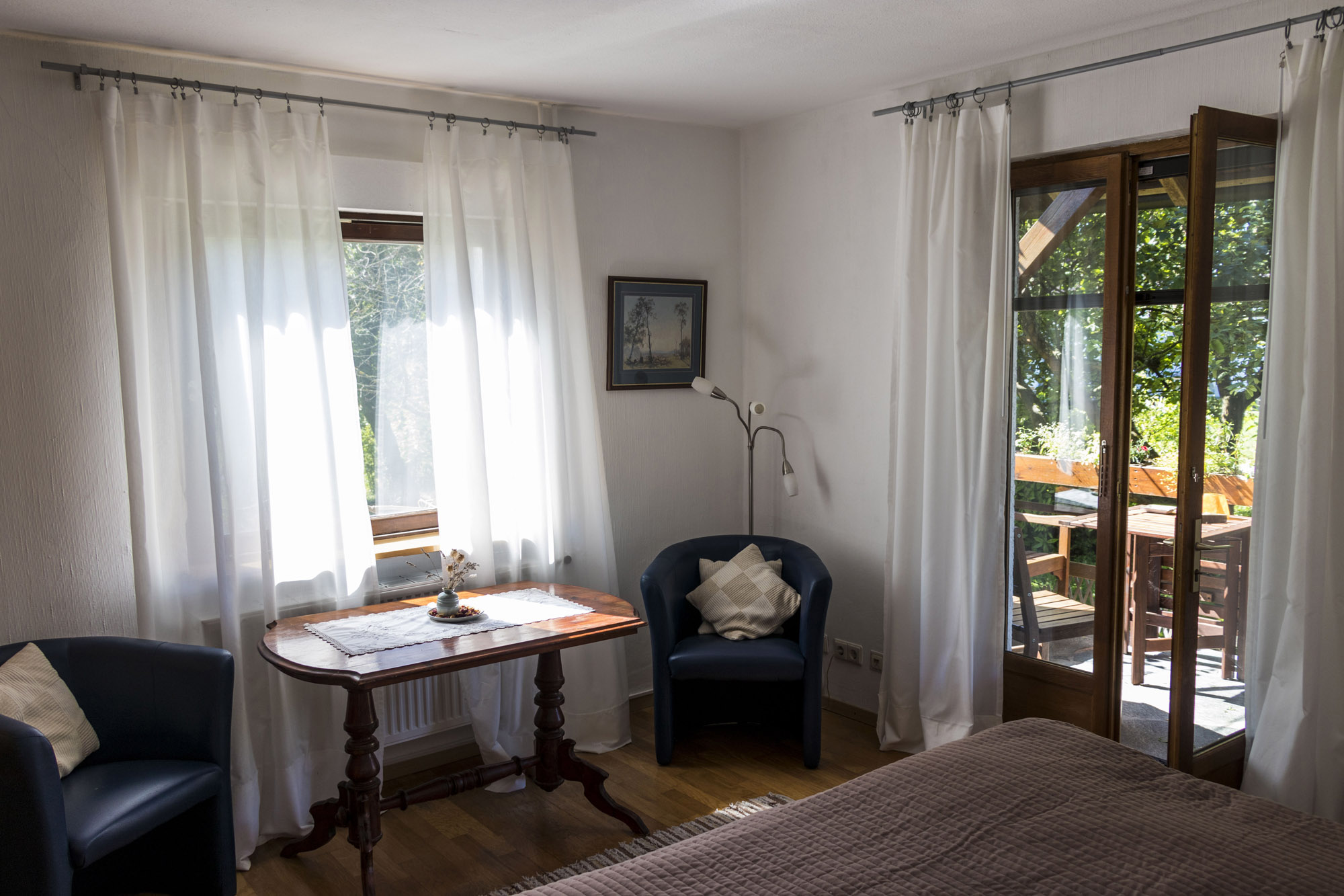 Schlafzimmer mit Terrassent&uuml;r